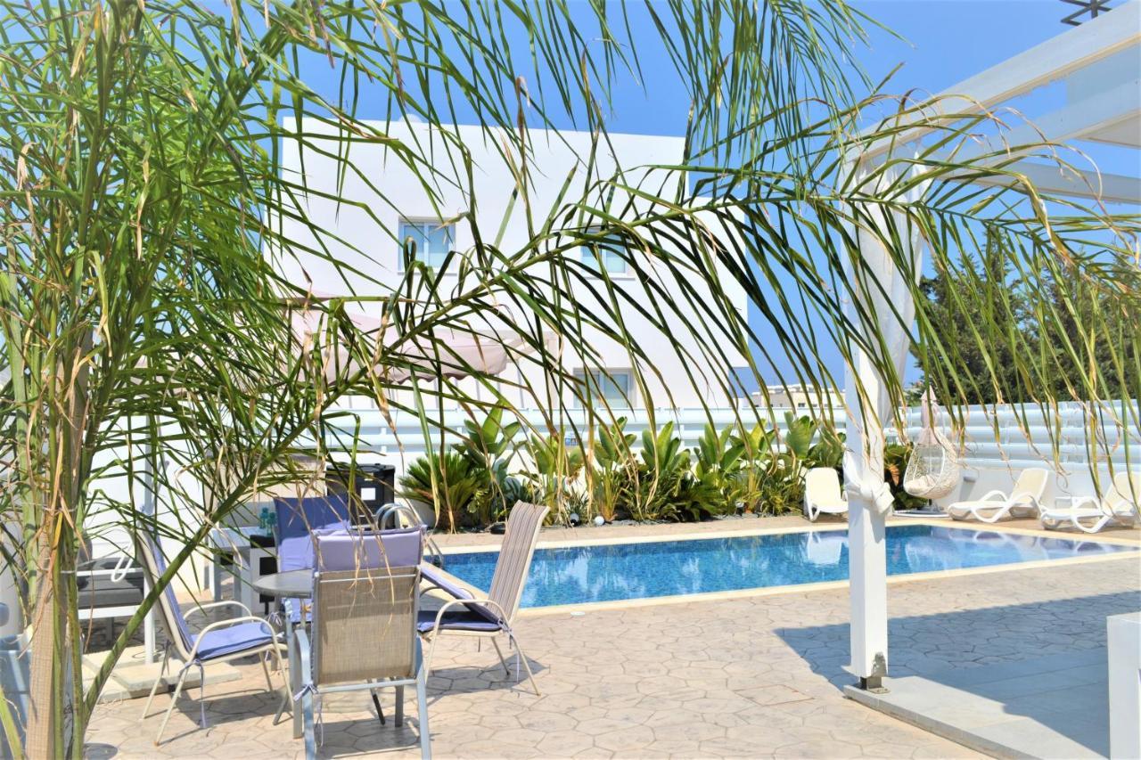 VILLA KOLIBRI cd1 MYTHICAL SANDS RESORT Paralimni Exterior foto