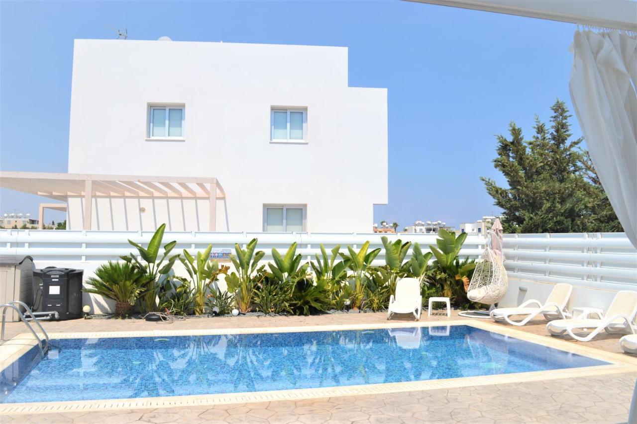 VILLA KOLIBRI cd1 MYTHICAL SANDS RESORT Paralimni Exterior foto